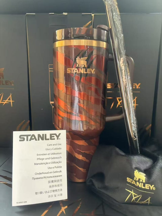 Stanley Insulated Tumbler with Handle, Lid & Straw – Brown/Copper Pattern